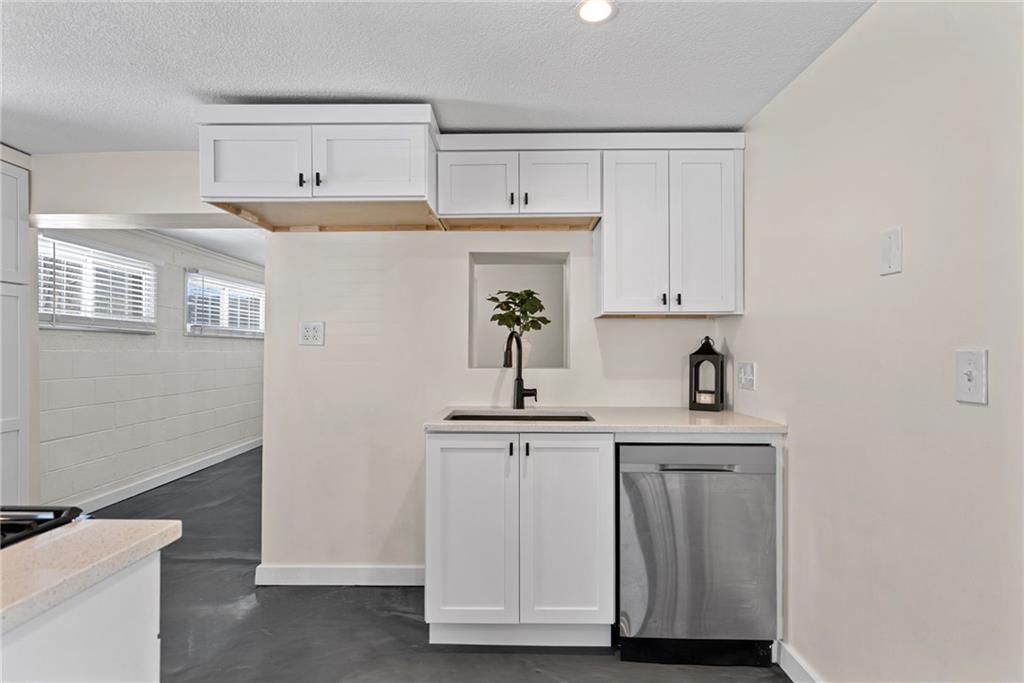 8933 McGee Street — photo 12