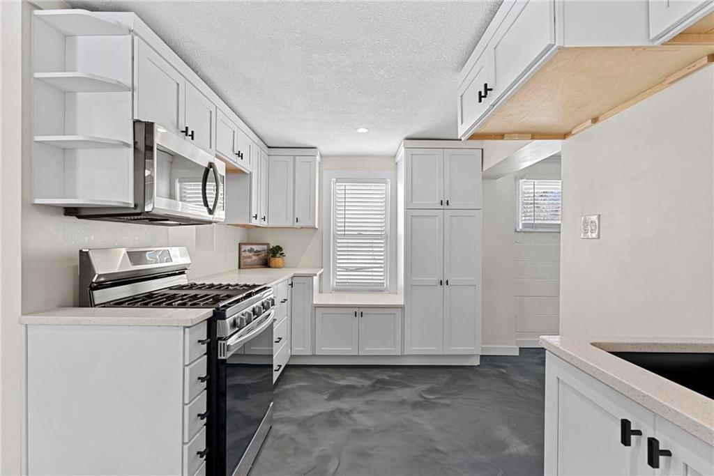 8933 McGee Street — photo 13