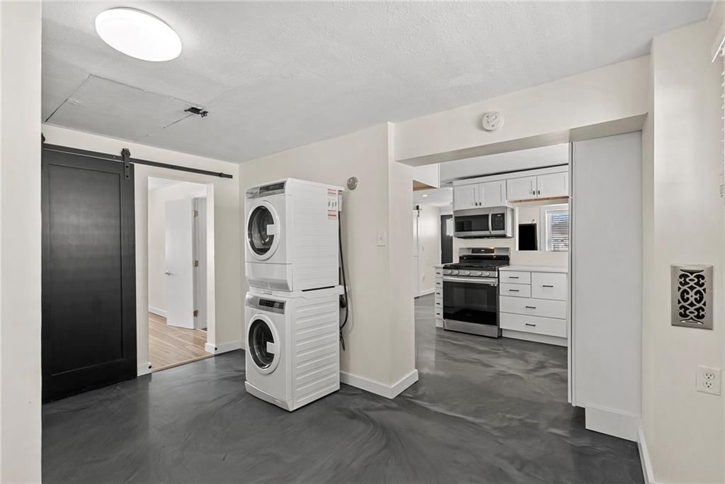 8933 McGee Street — photo 15
