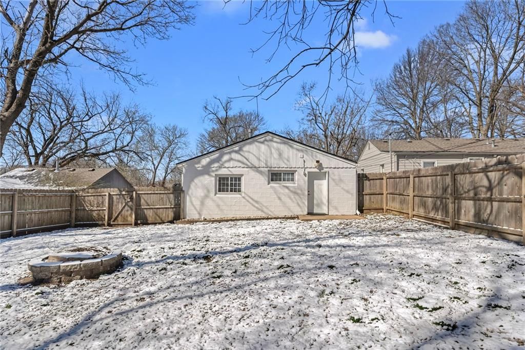 8933 McGee Street — photo 25