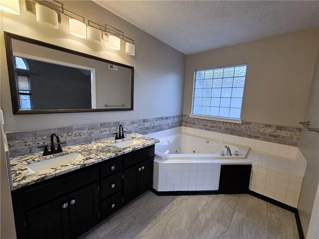 4000 SW Chatham Drive — photo 15
