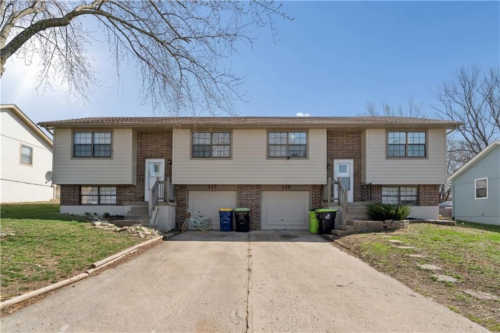 117-119 Brookridge Drive, Harrisonville, MO