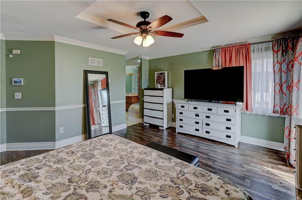 1625 NE Thames Drive — photo 17