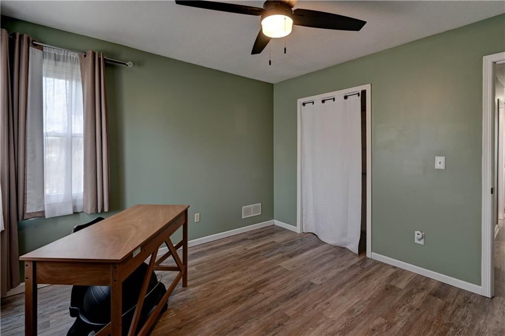 1625 NE Thames Drive — photo 27
