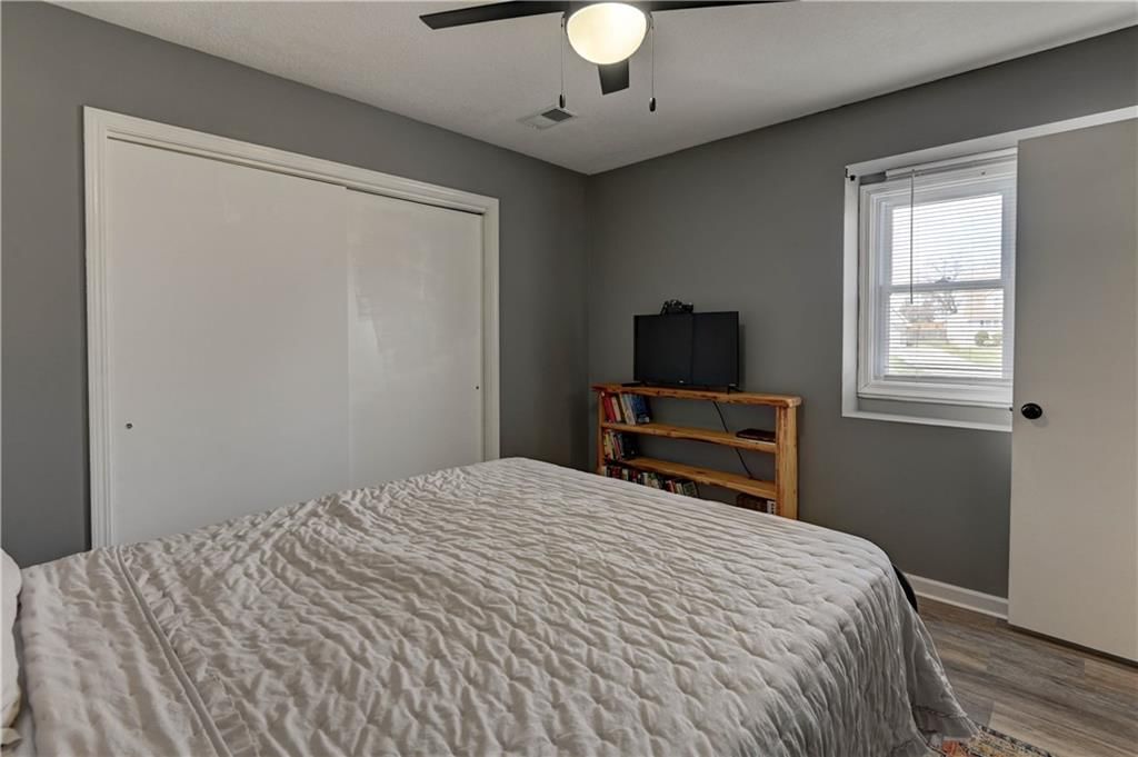 1625 NE Thames Drive — photo 29
