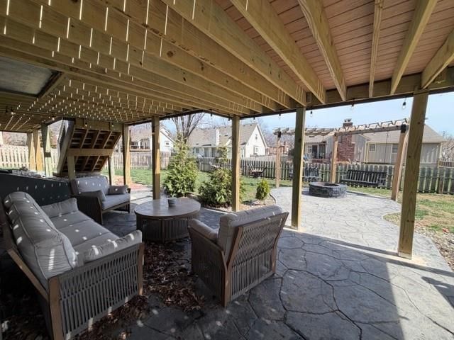 1625 NE Thames Drive — photo 38