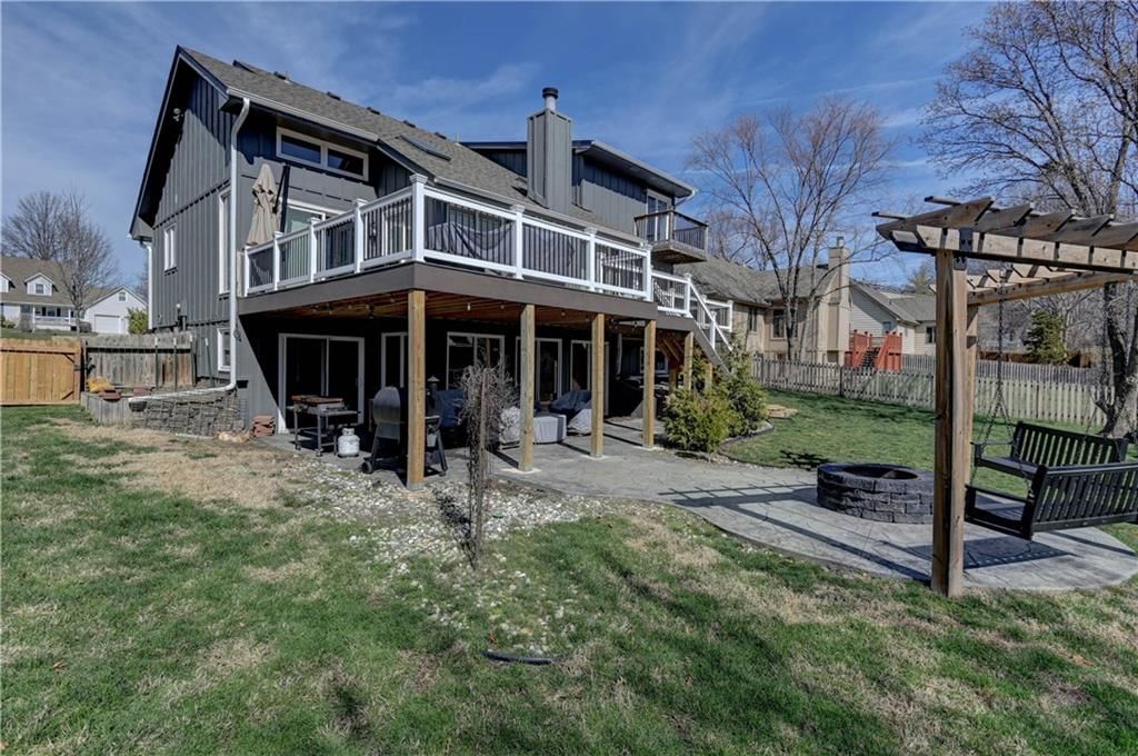 1625 NE Thames Drive — photo 41