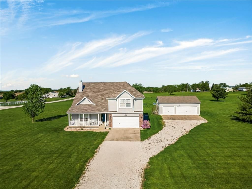 27572 Normandy Road, Louisburg, KS