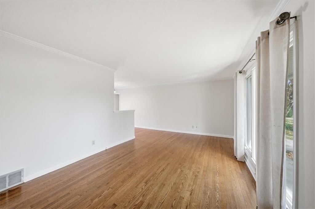 5870 Granada Street — photo 5