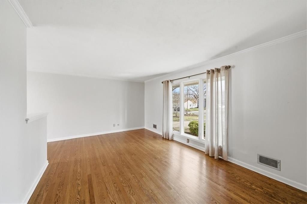 5870 Granada Street — photo 6