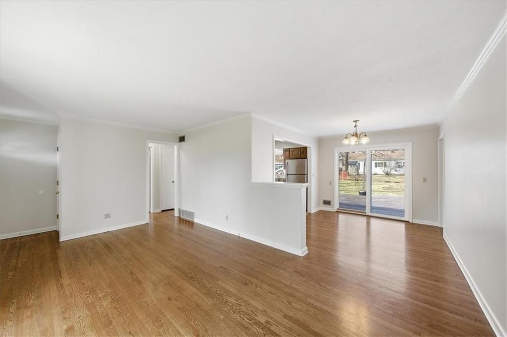 5870 Granada Street — photo 8