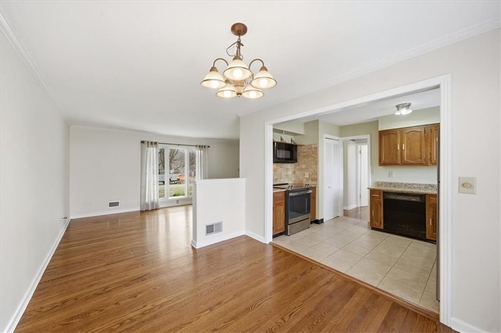 5870 Granada Street — photo 10