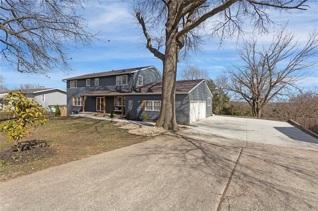 1005 N Morse Avenue — photo 2