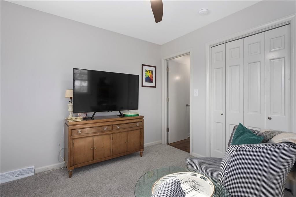 1005 N Morse Avenue — photo 16