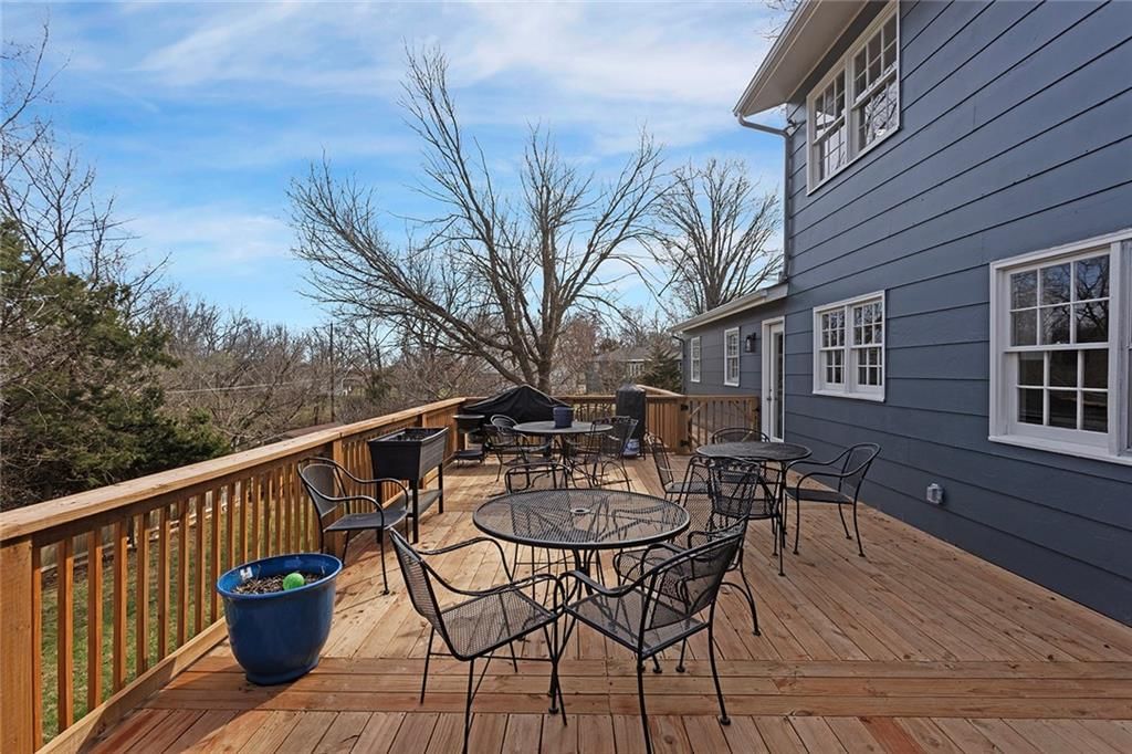 1005 N Morse Avenue — photo 32