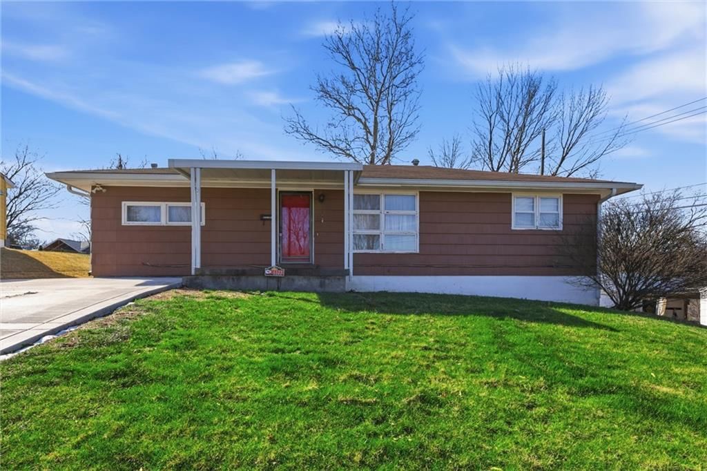 4323 Yecker Avenue, Kansas City, KS