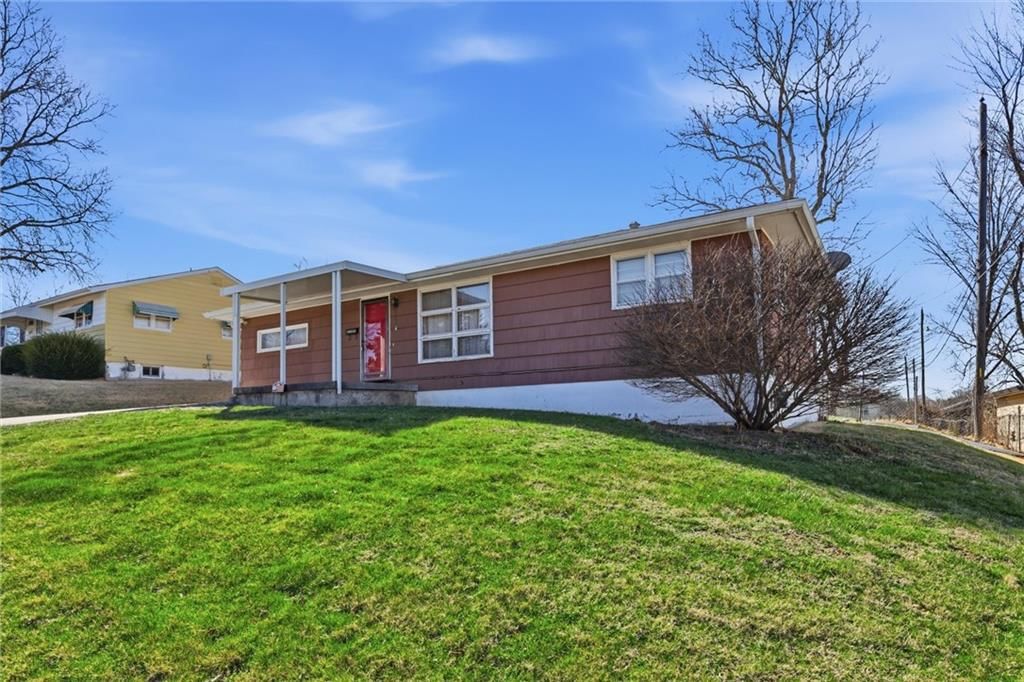 4323 Yecker Avenue — photo 3