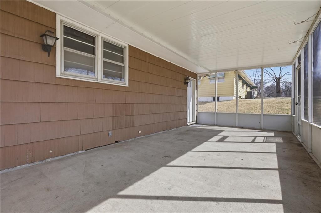 4323 Yecker Avenue — photo 32