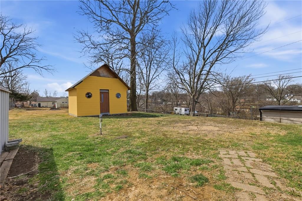 4323 Yecker Avenue — photo 35