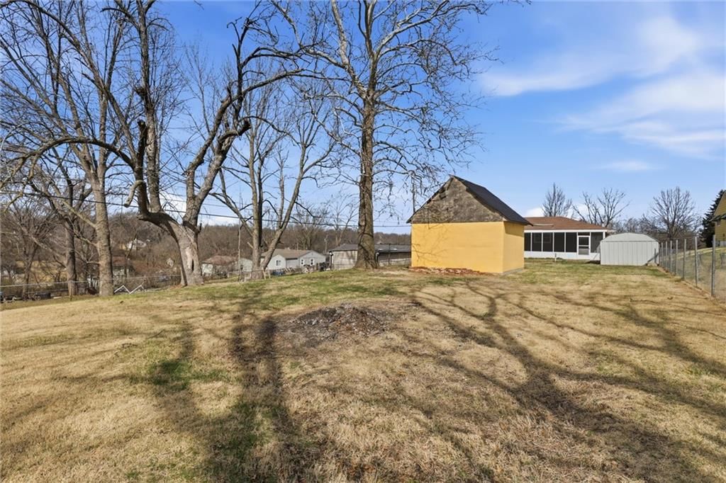 4323 Yecker Avenue — photo 36