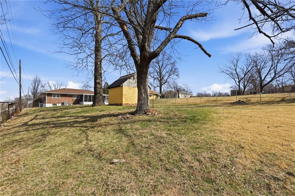 4323 Yecker Avenue — photo 37