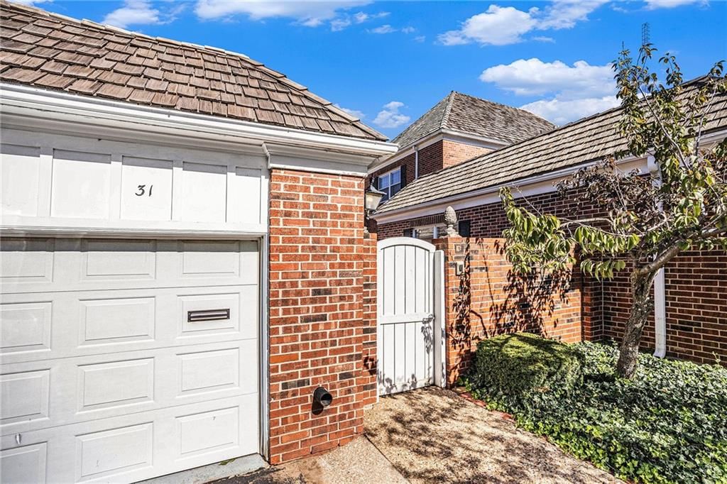 31 Compton Court — photo 2