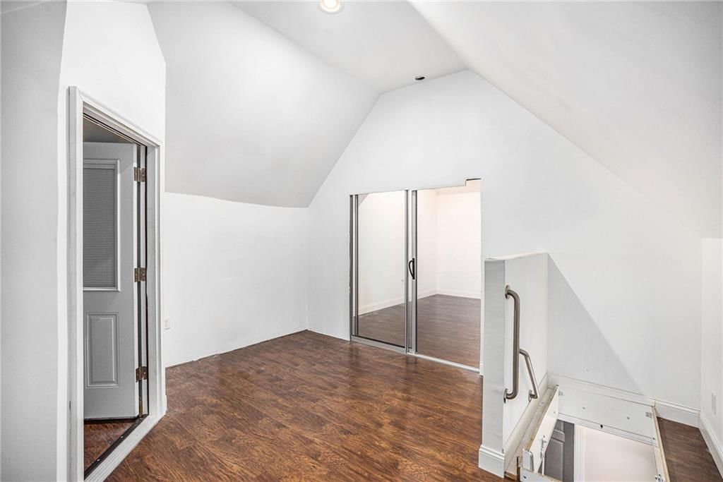 31 Compton Court — photo 31