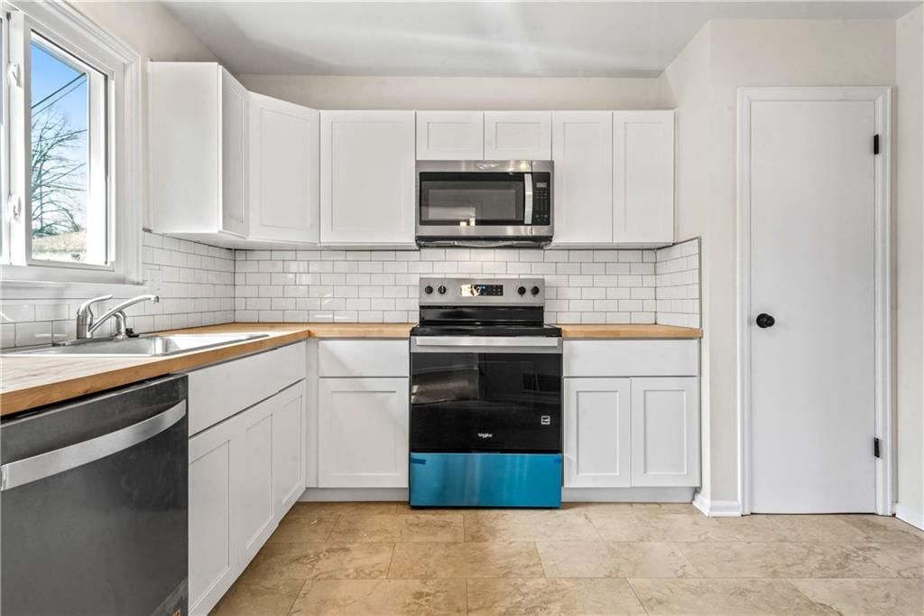 5229 Lakewood Street — photo 8