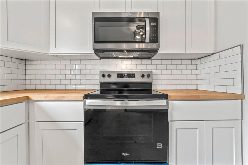 5229 Lakewood Street — photo 9