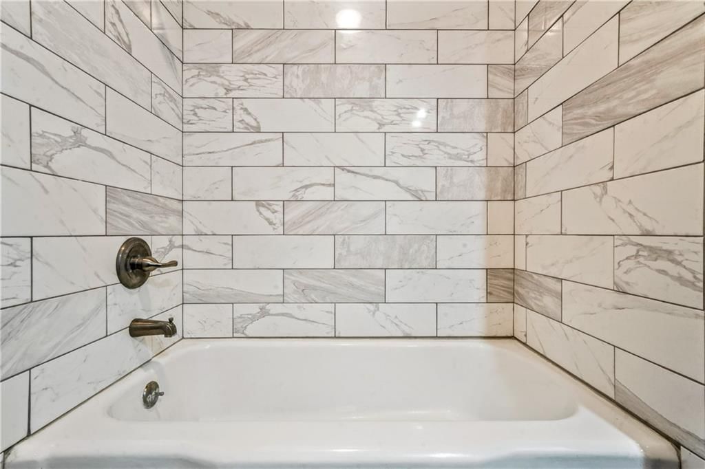 5229 Lakewood Street — photo 13
