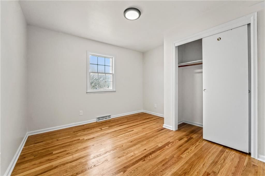 5229 Lakewood Street — photo 15