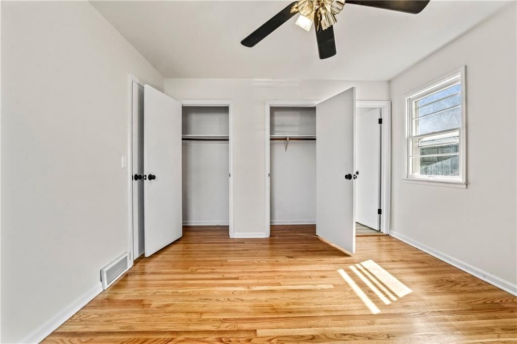 5229 Lakewood Street — photo 18