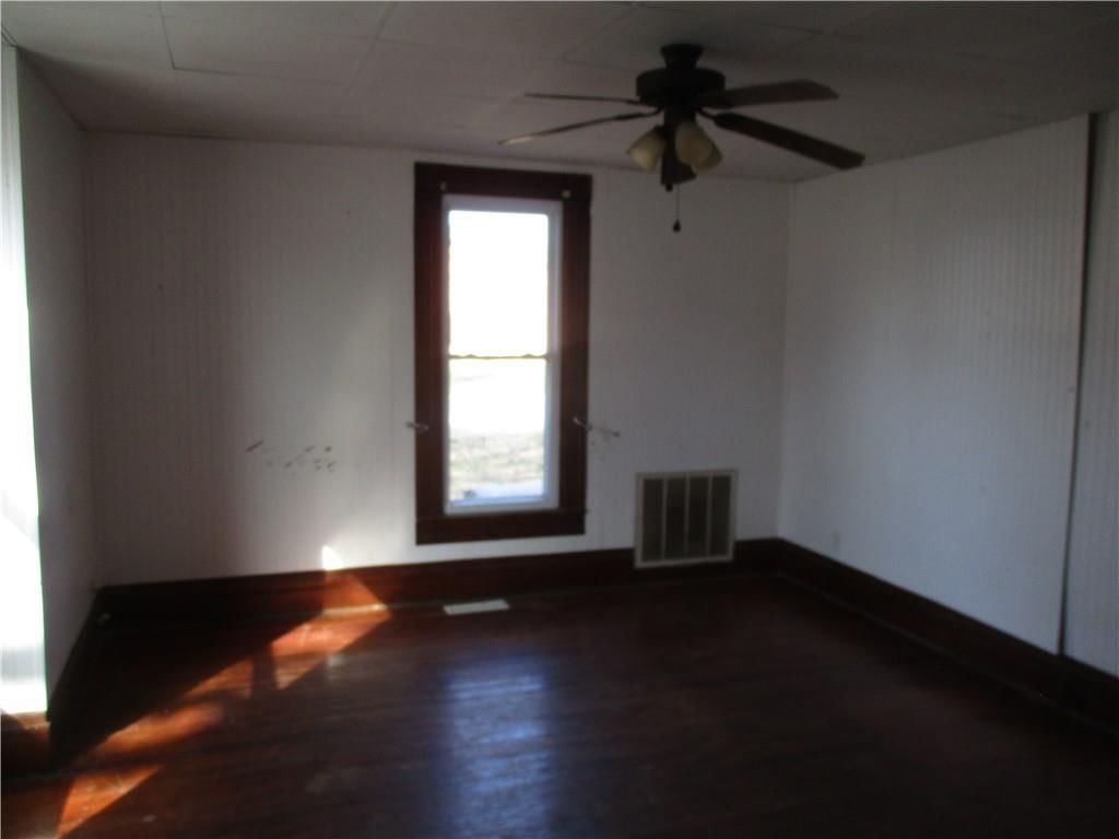 105 W 2nd Street — photo 18