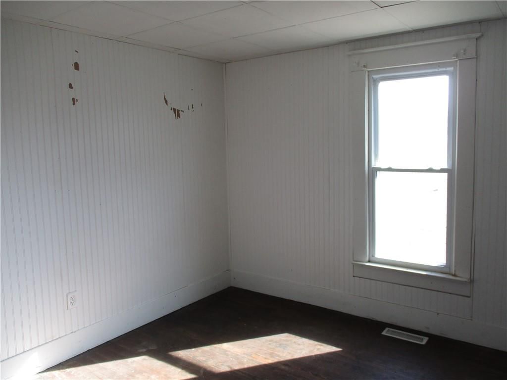105 W 2nd Street — photo 24