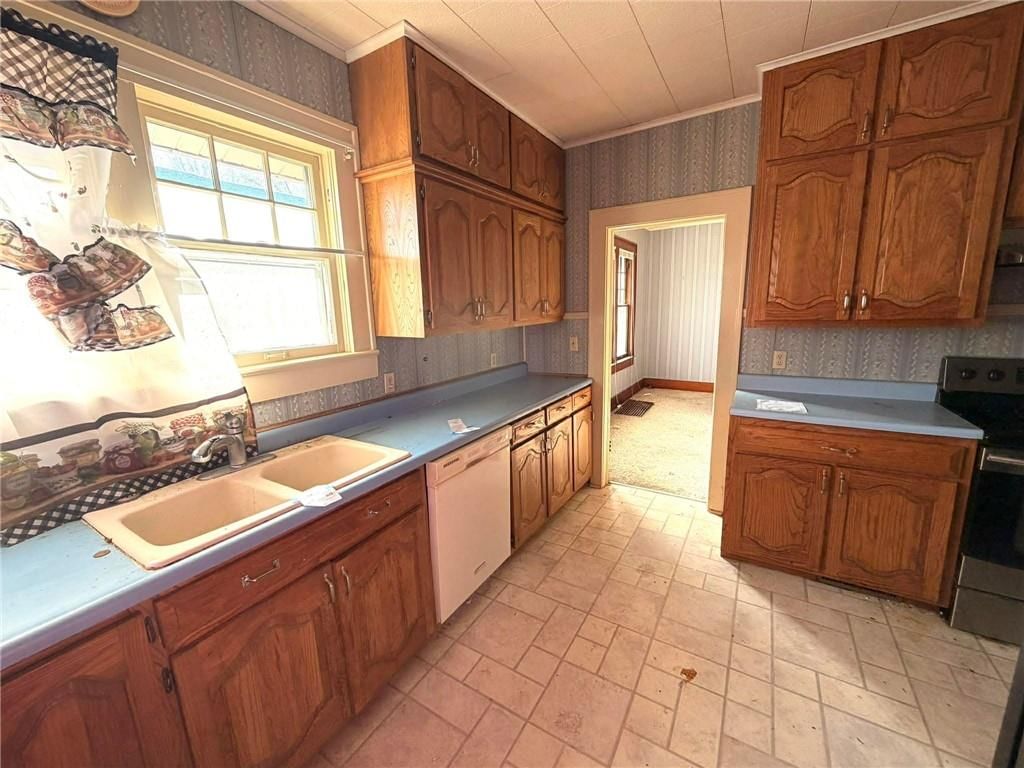 502 E 14th Street — photo 19