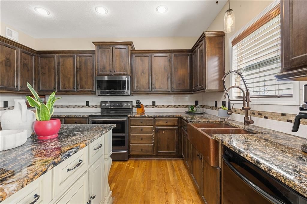 15409 Belmont Court — photo 11