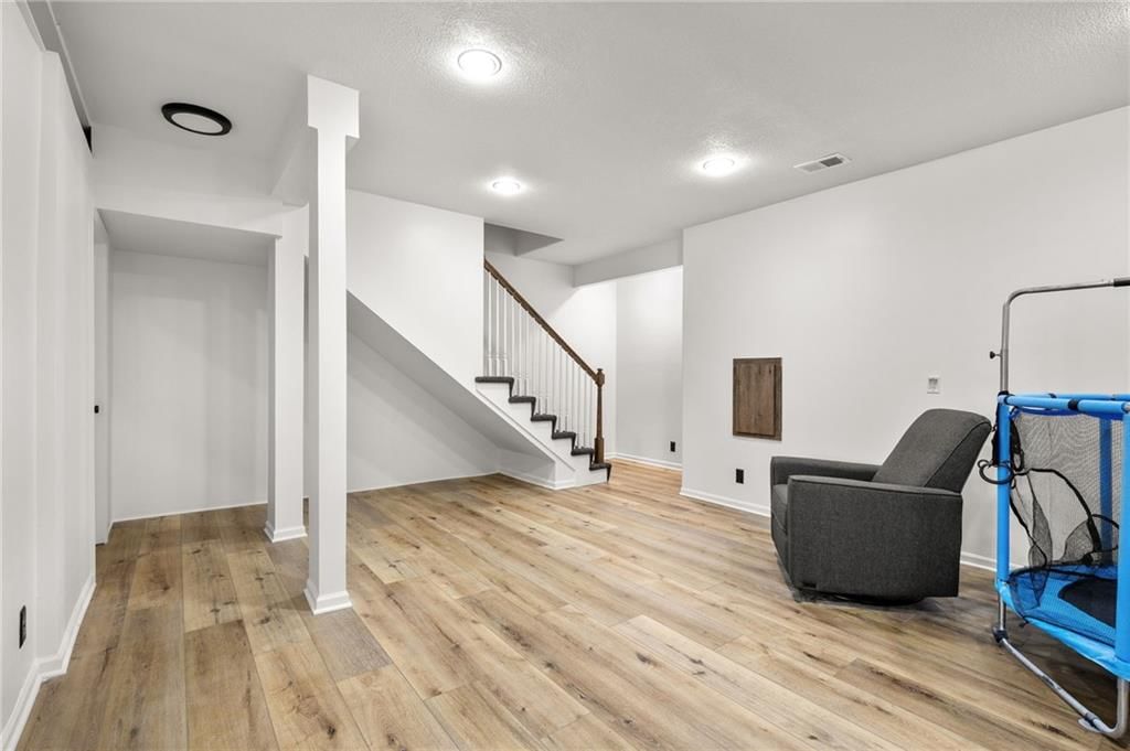 15409 Belmont Court — photo 37