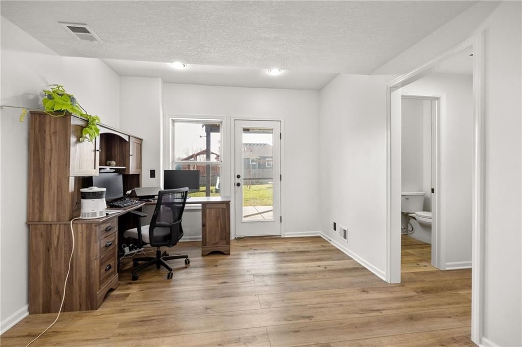 15409 Belmont Court — photo 38