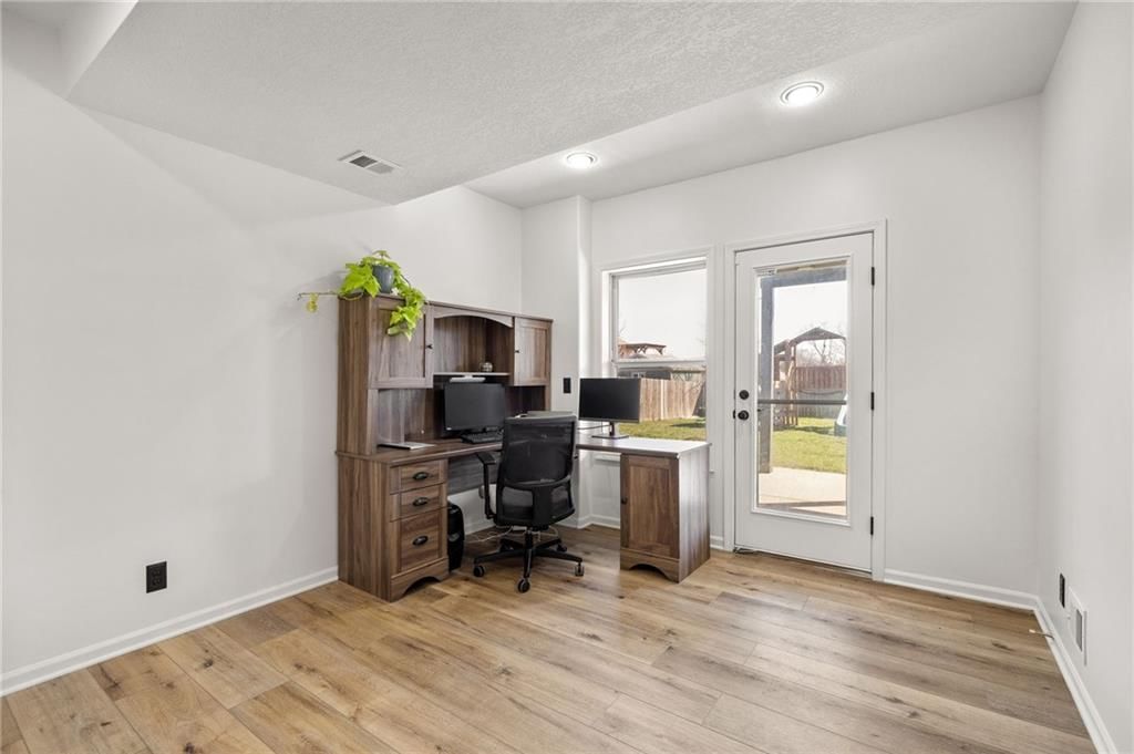 15409 Belmont Court — photo 39