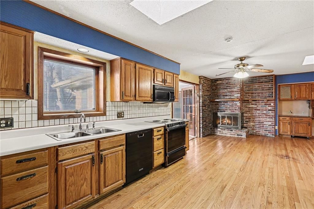 717 W 101st Street — photo 11
