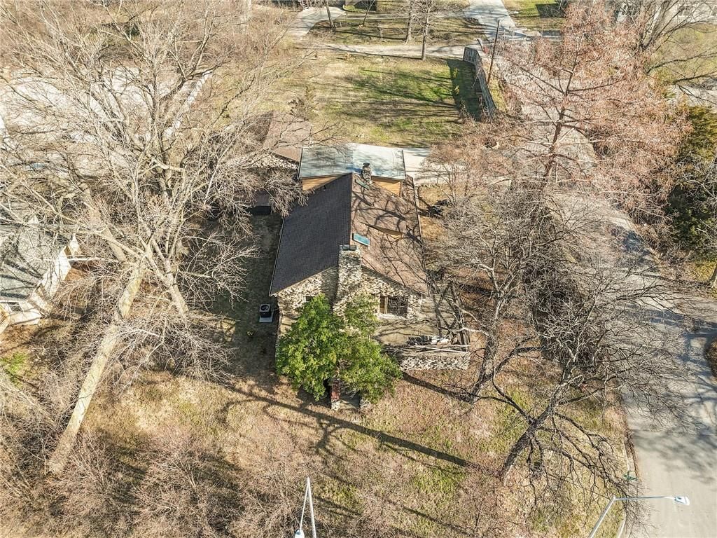 820 E 85th Street — photo 52