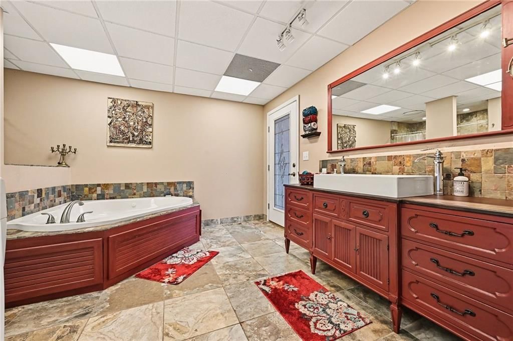 17251 Hollingsworth Road — photo 31
