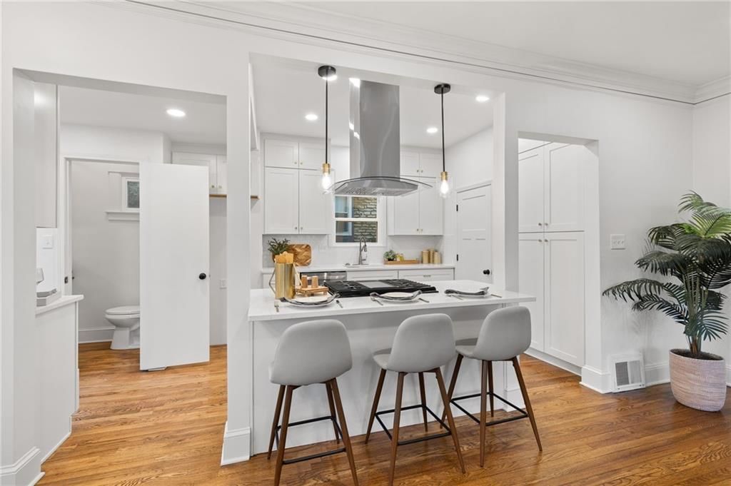 141 W 61st Terrace — photo 8