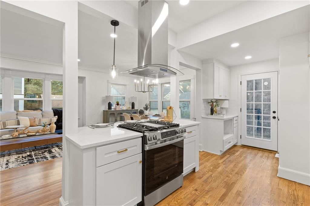 141 W 61st Terrace — photo 11