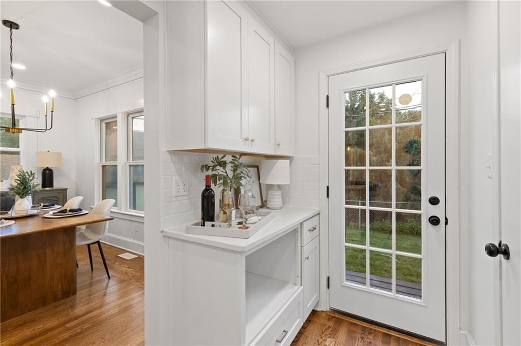 141 W 61st Terrace — photo 13