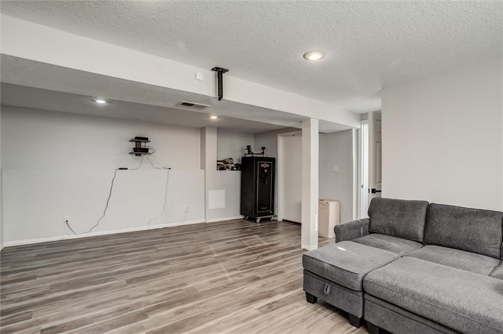 902 LEY Circle — photo 20