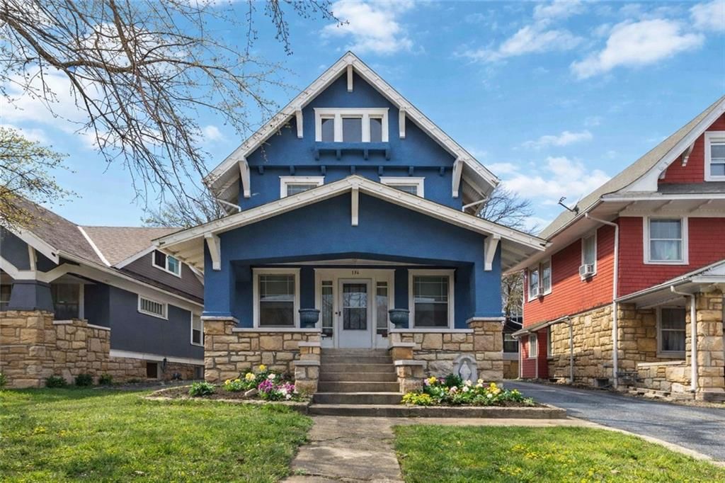 136 Lawn Avenue — photo 2