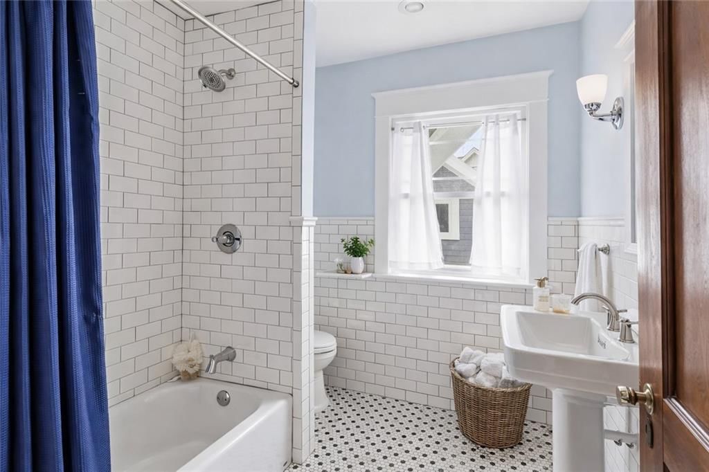 136 Lawn Avenue — photo 14