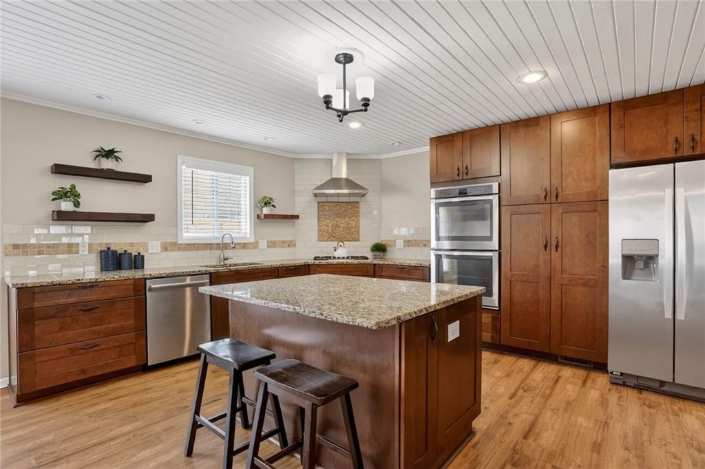530 Holiday Court — photo 10