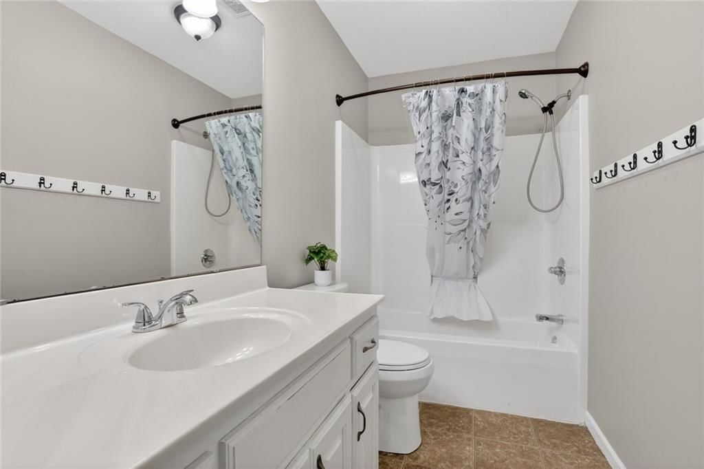 530 Holiday Court — photo 14